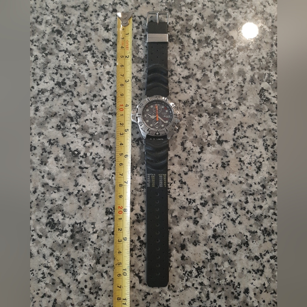 Citizen Aqualand Dive Watch BROKEN- selling band